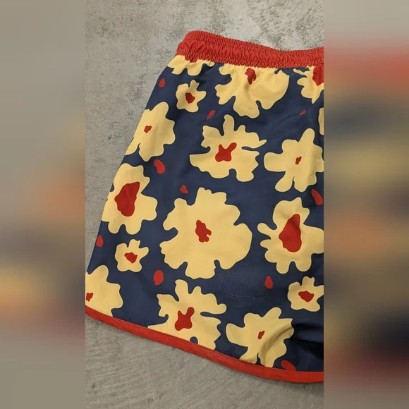 Maamgic Floral Swim Shorts, Medium - Picture 7 of 11
